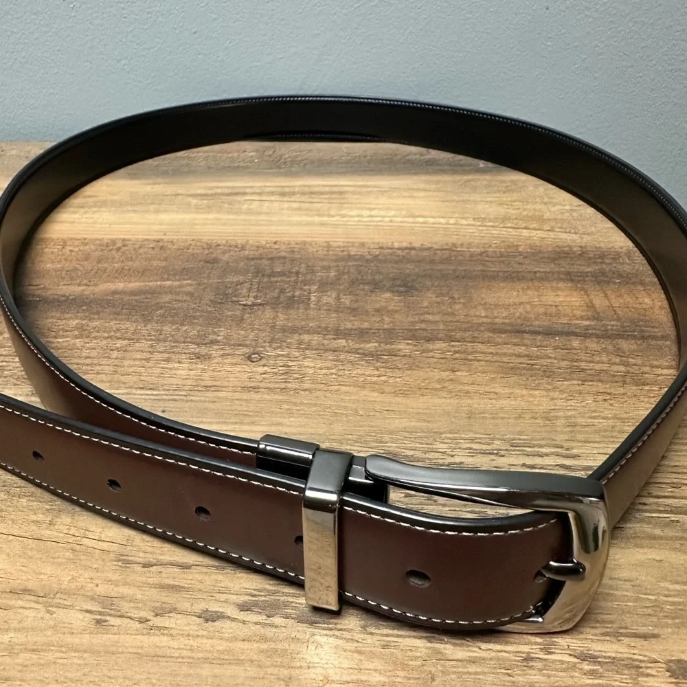 Men’s reversible XL (42-44) belt. Brand new.